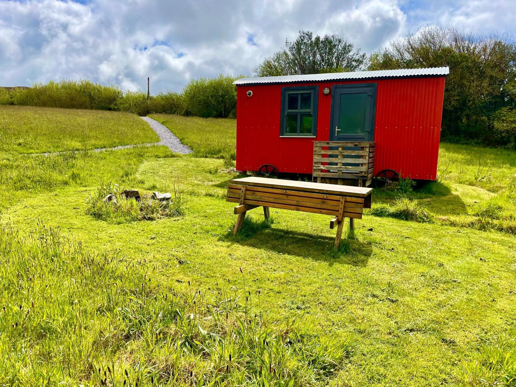Stepping Stones Glamping Little Red Hotel Bantry Exterior photo